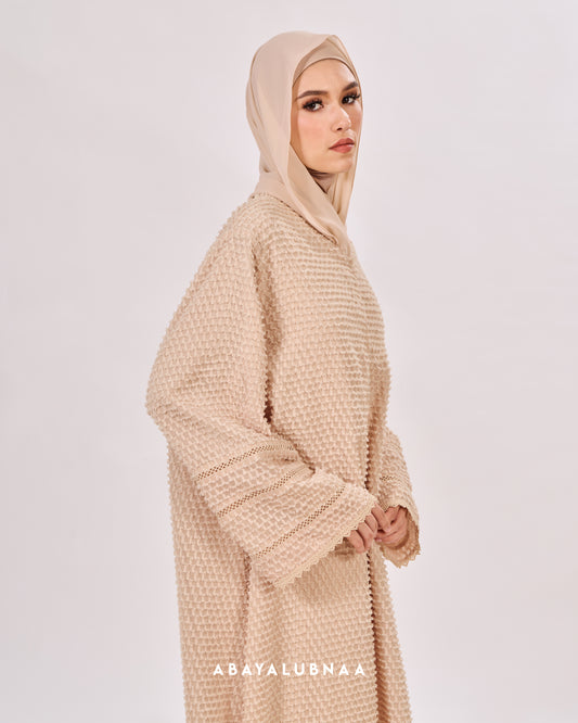 Amalina Abaya in Nude