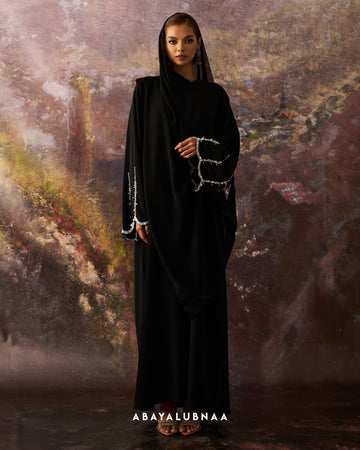 Anushka Abaya in Meteorite