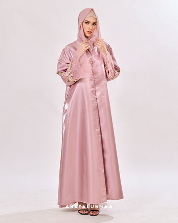 Balqis Abaya in Pink