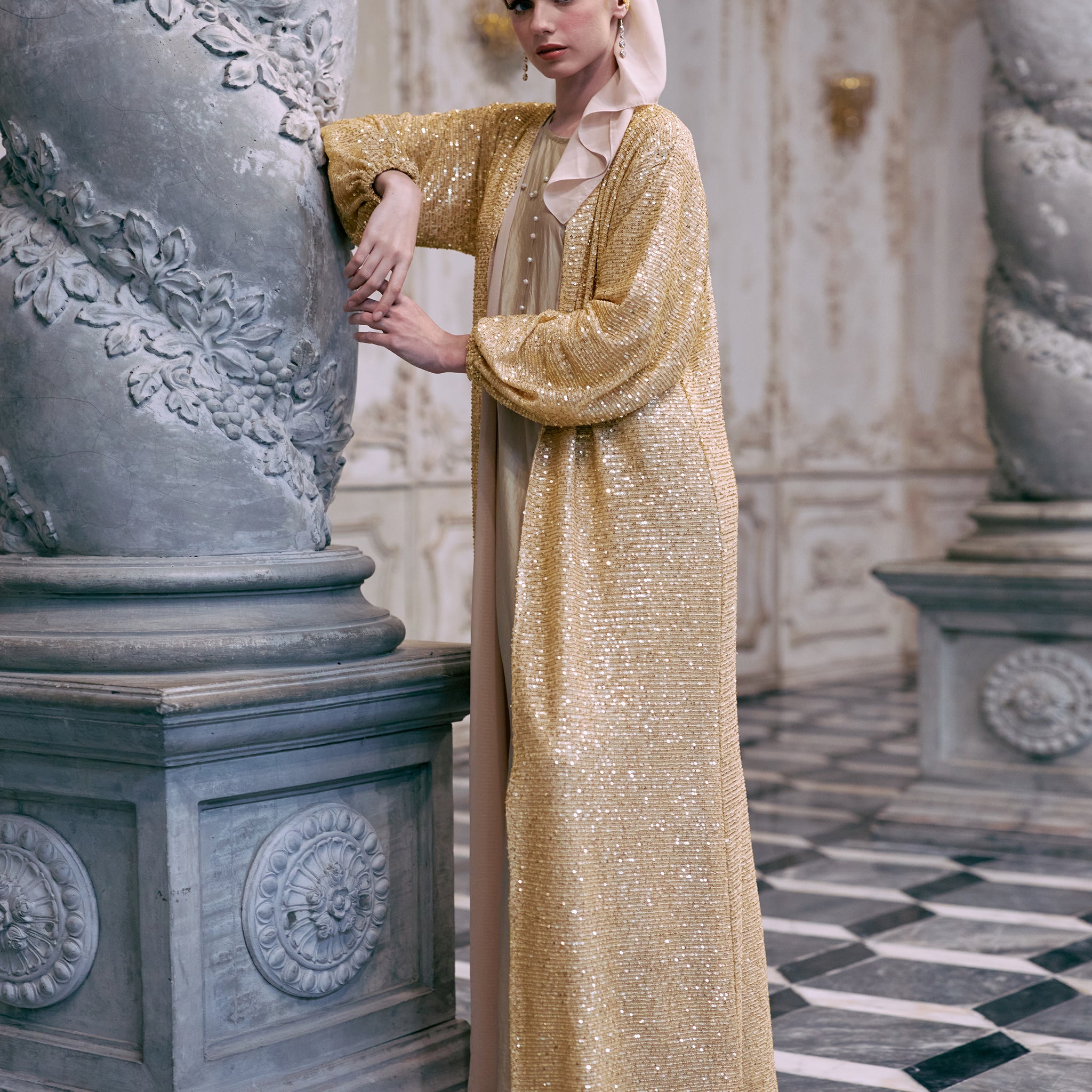 Dolce Abaya in Gold Glitter