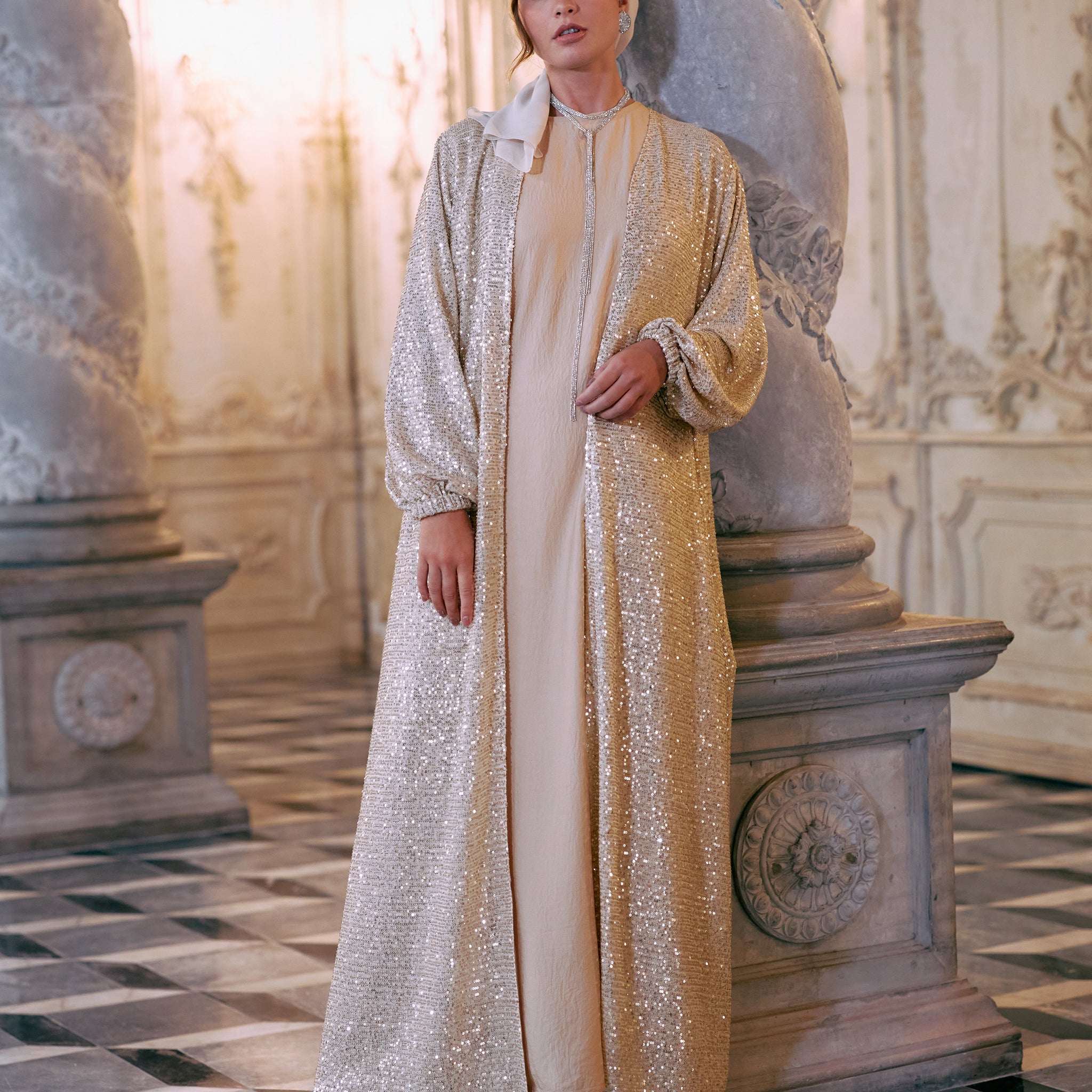 Dolce Abaya in Silver Glitter