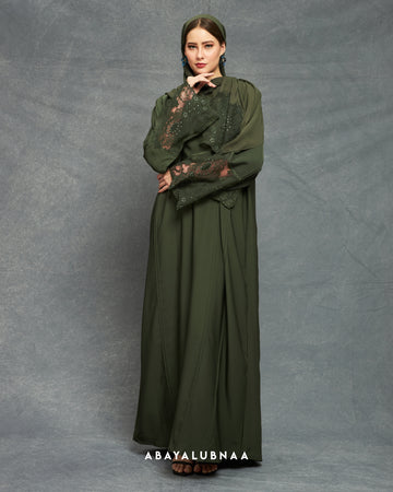 Lateefa Chic in Forest Green