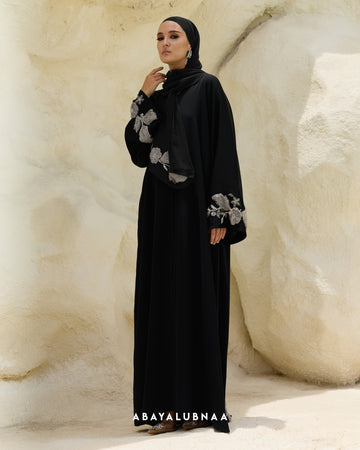 Maleeha Abaya in Meteorite