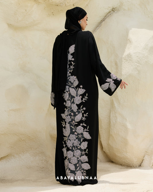 Maleeha Abaya in Meteorite