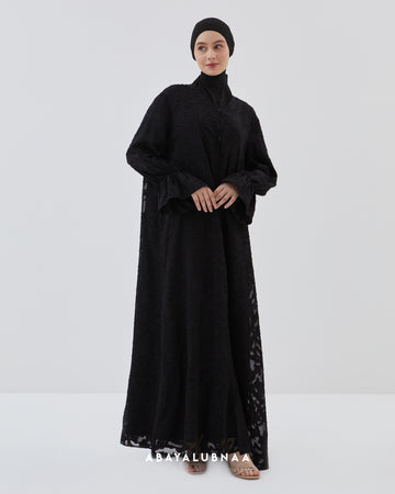 Naema Abaya in Meteorite