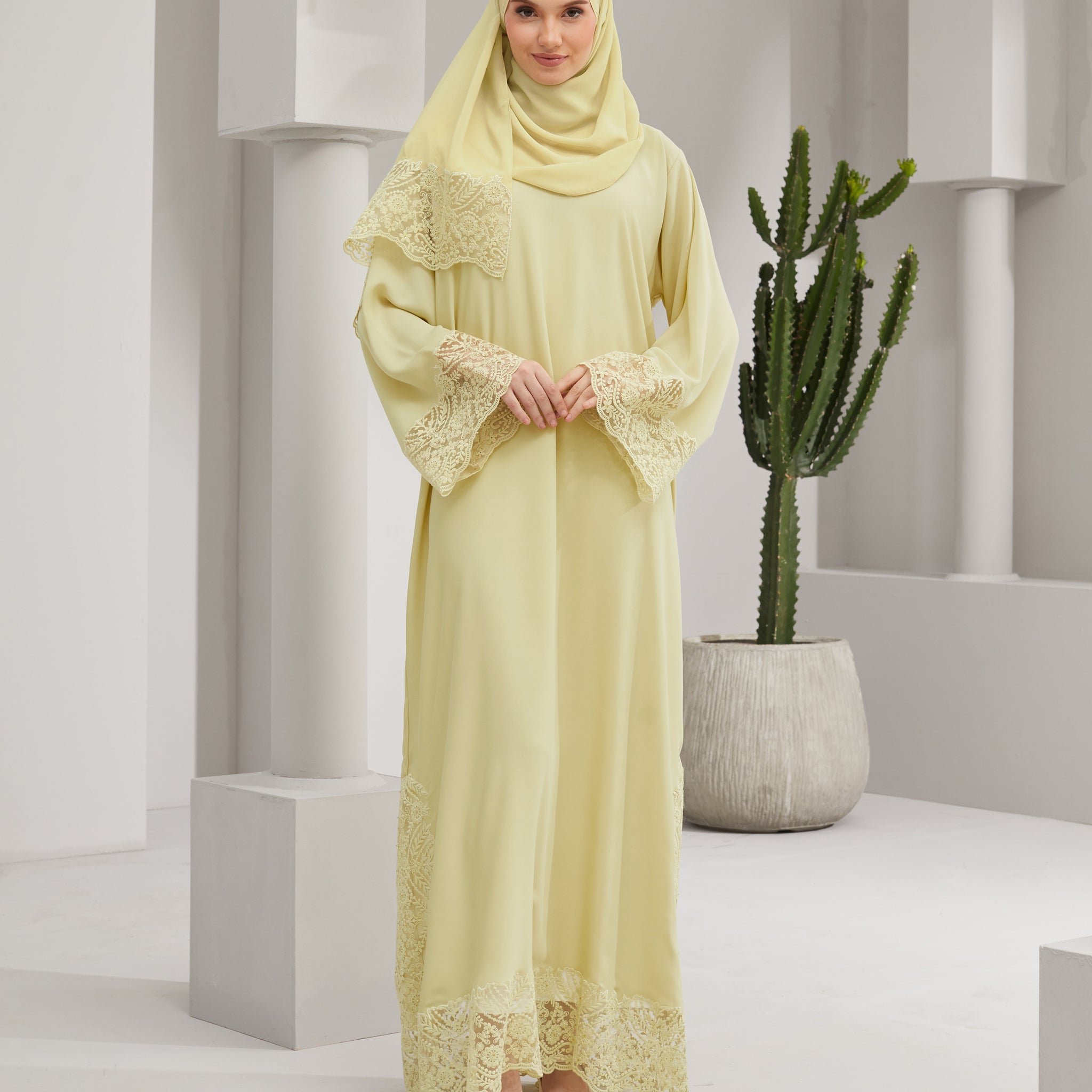 Nisa Abaya in Baby Yellow