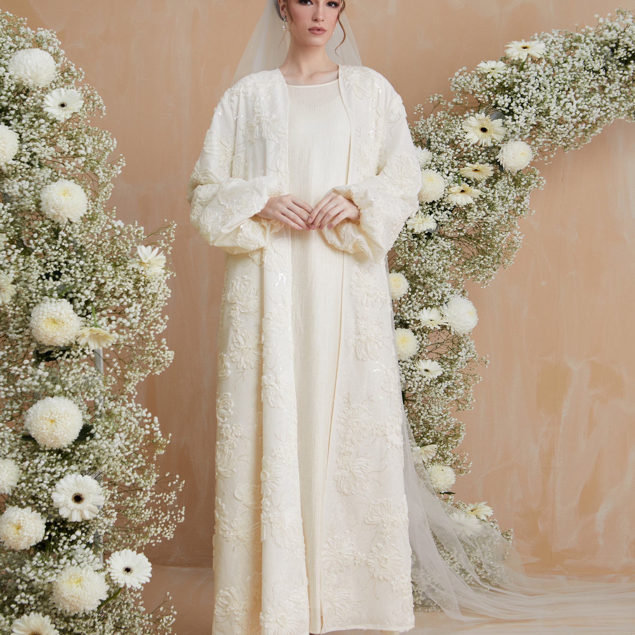 Peony Abaya in Off White