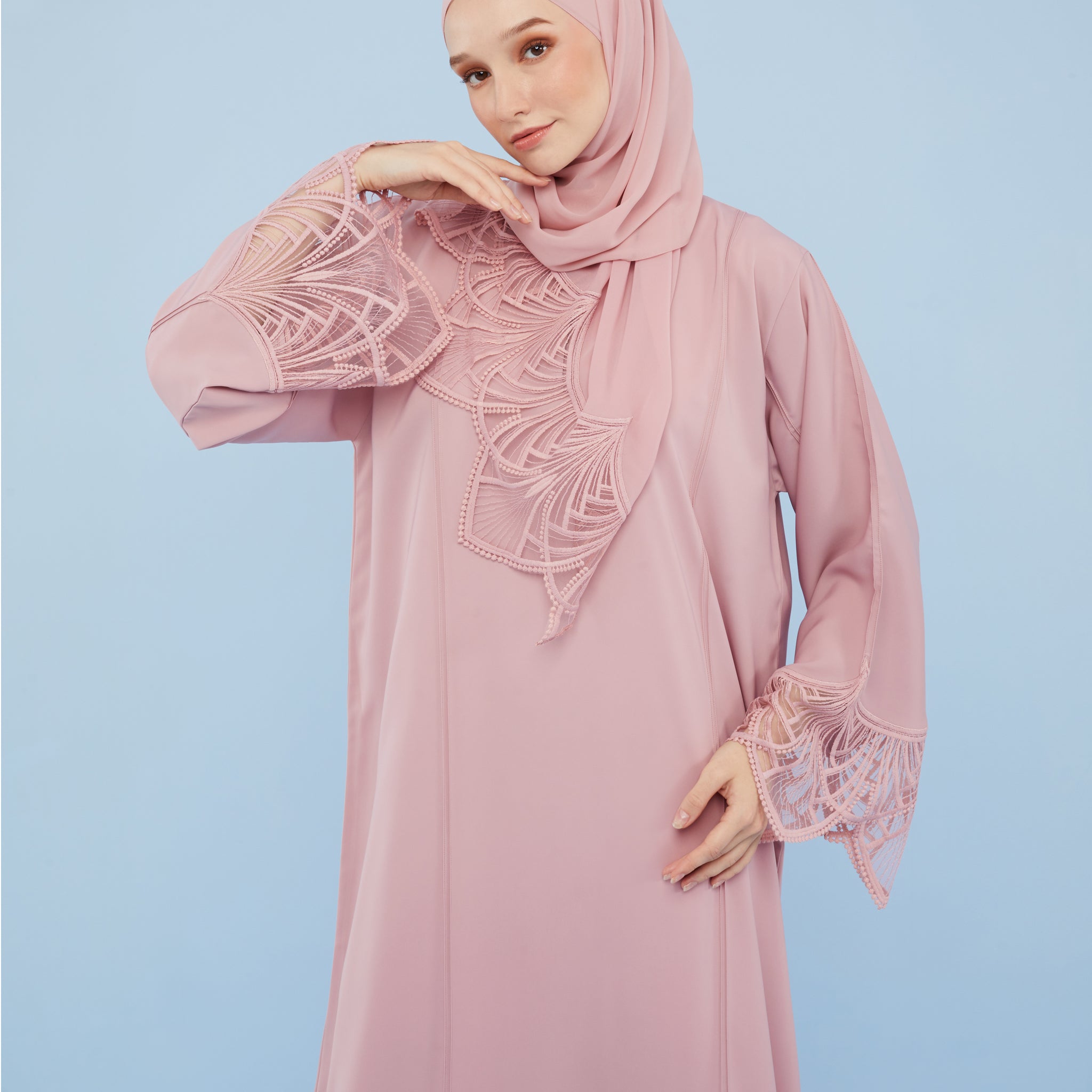 Raudah Abaya in Candy Pink