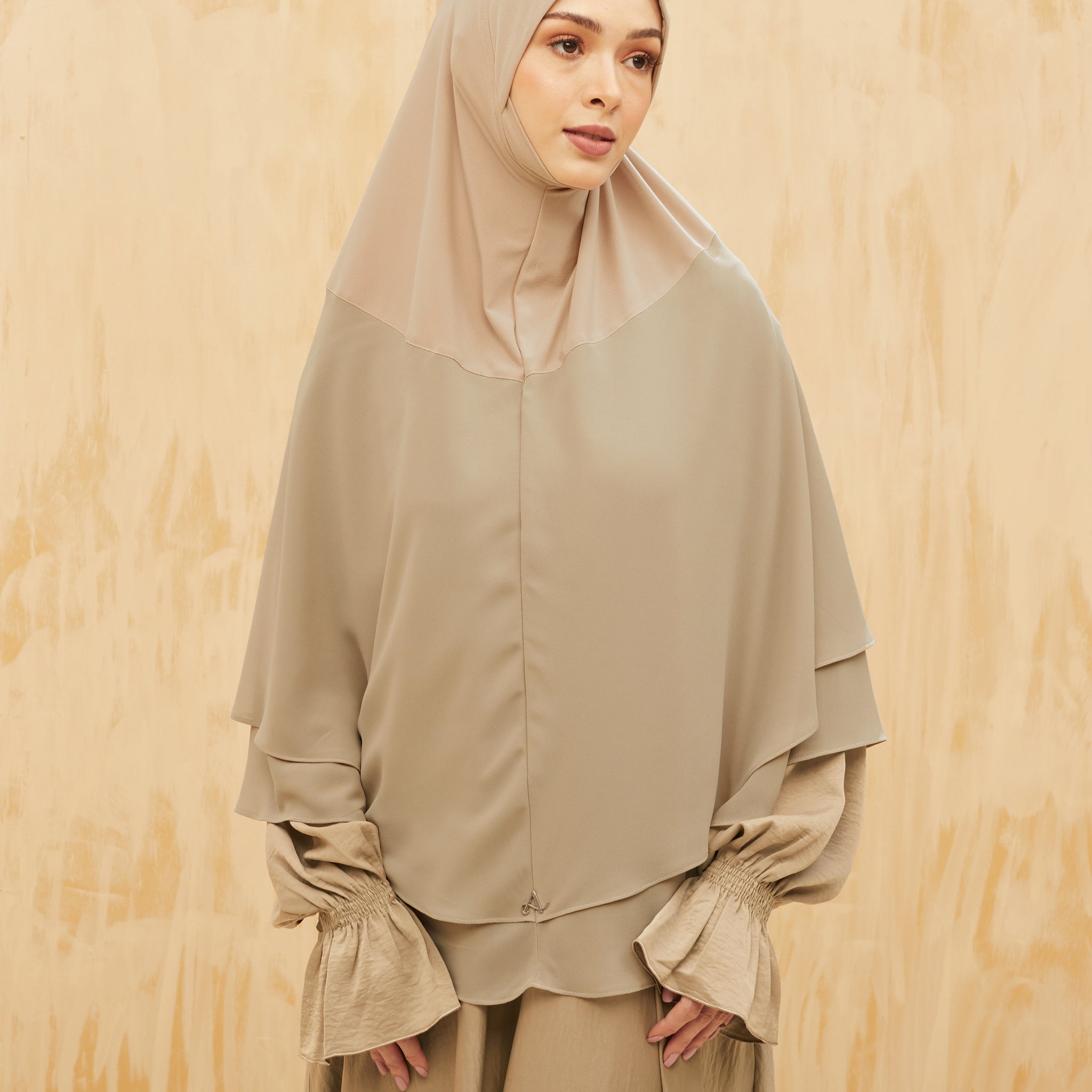 Khimar Zehra in Sand Beige