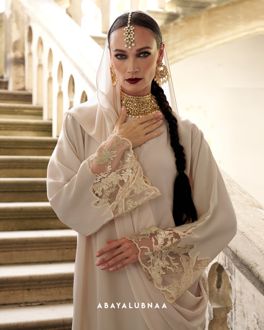 Sonia Abaya in Nude