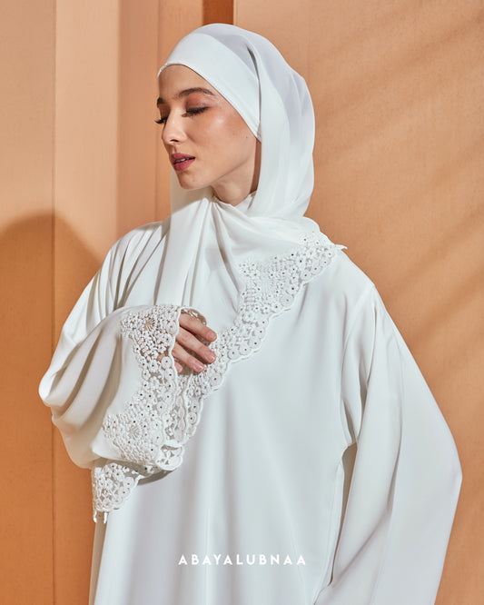 Haawa Abaya in Off White