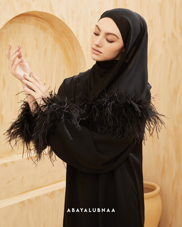 Amaal Abaya in Meteorite