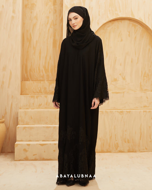 Elara Abaya in Meteorite