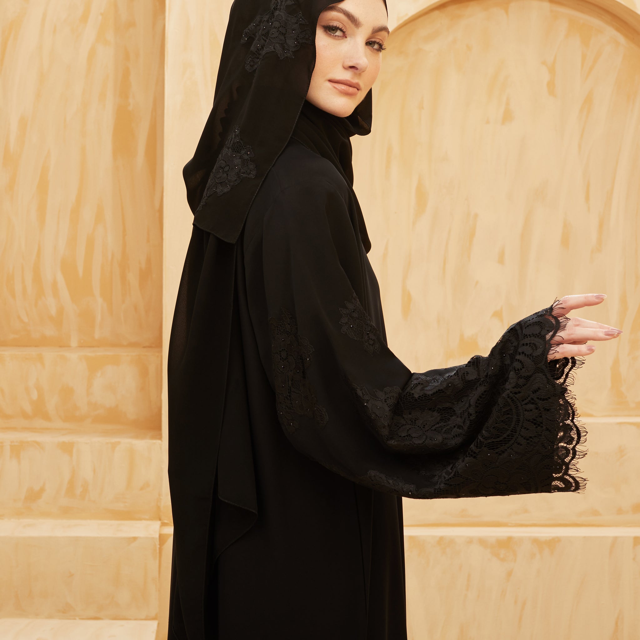 Elara Abaya in Meteorite