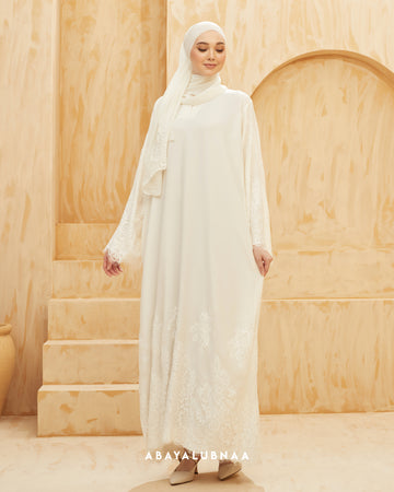 Elara Abaya in Off White