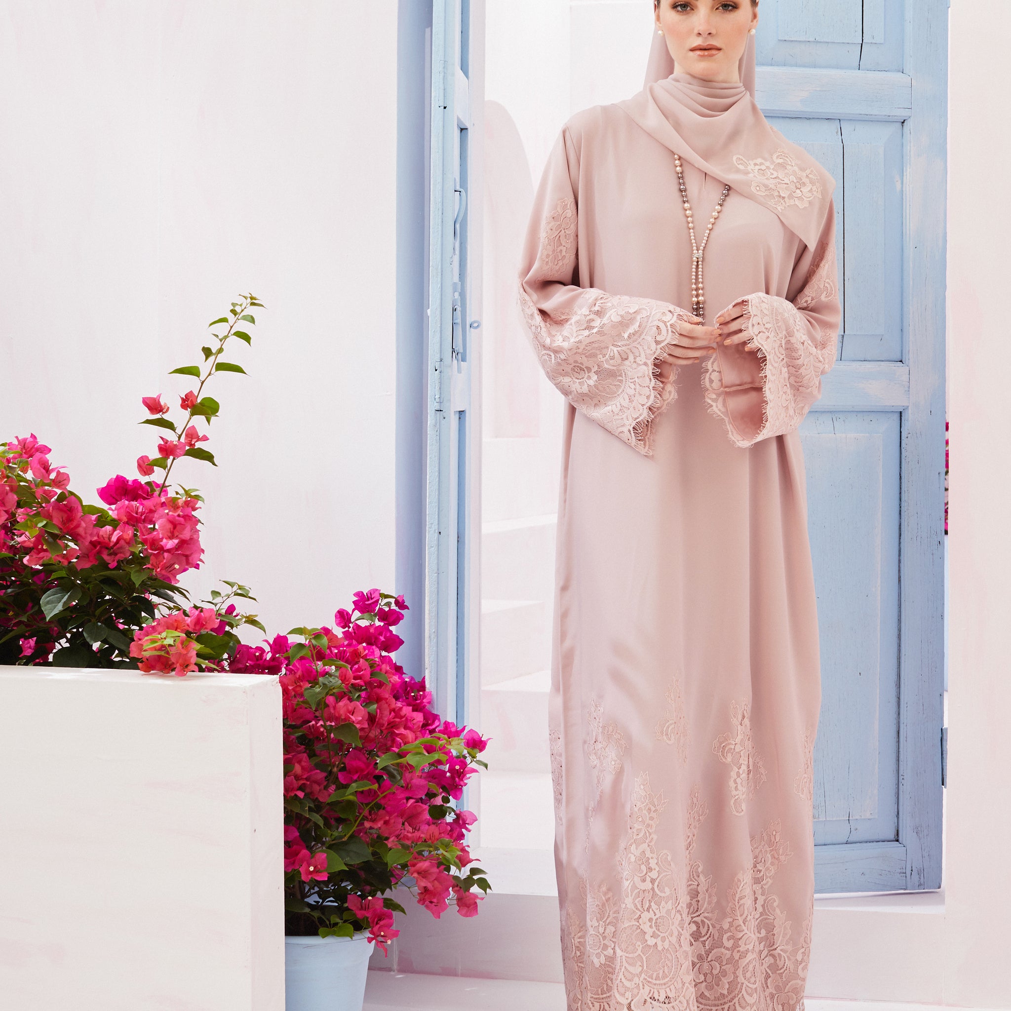 Elara Abaya in Sweet Pink