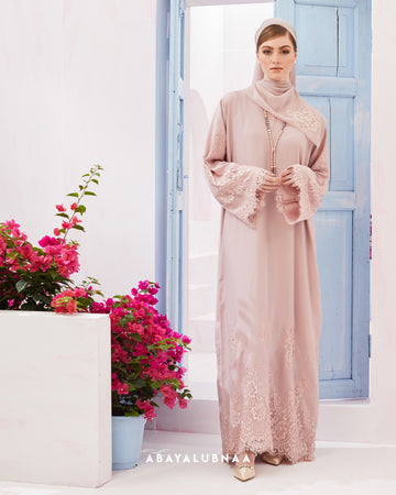Elara Abaya in Sweet Pink