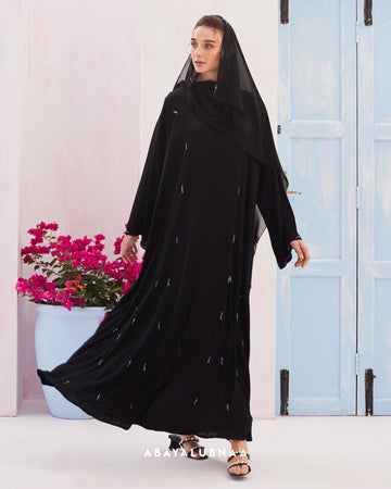 Eva Abaya in Meteorite