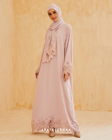 Rayna Abaya in Blush Pink