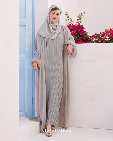 Valentina Abaya in Silver Birch