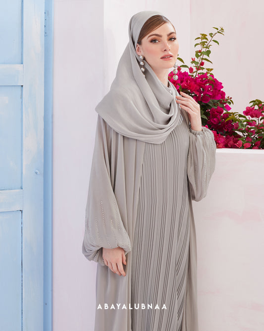 Valentina Abaya in Silver Birch