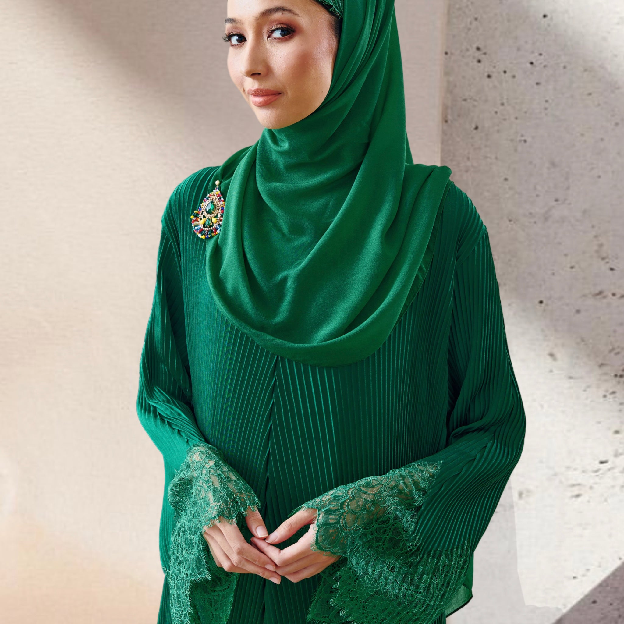 Senorita Lace in Pop Green