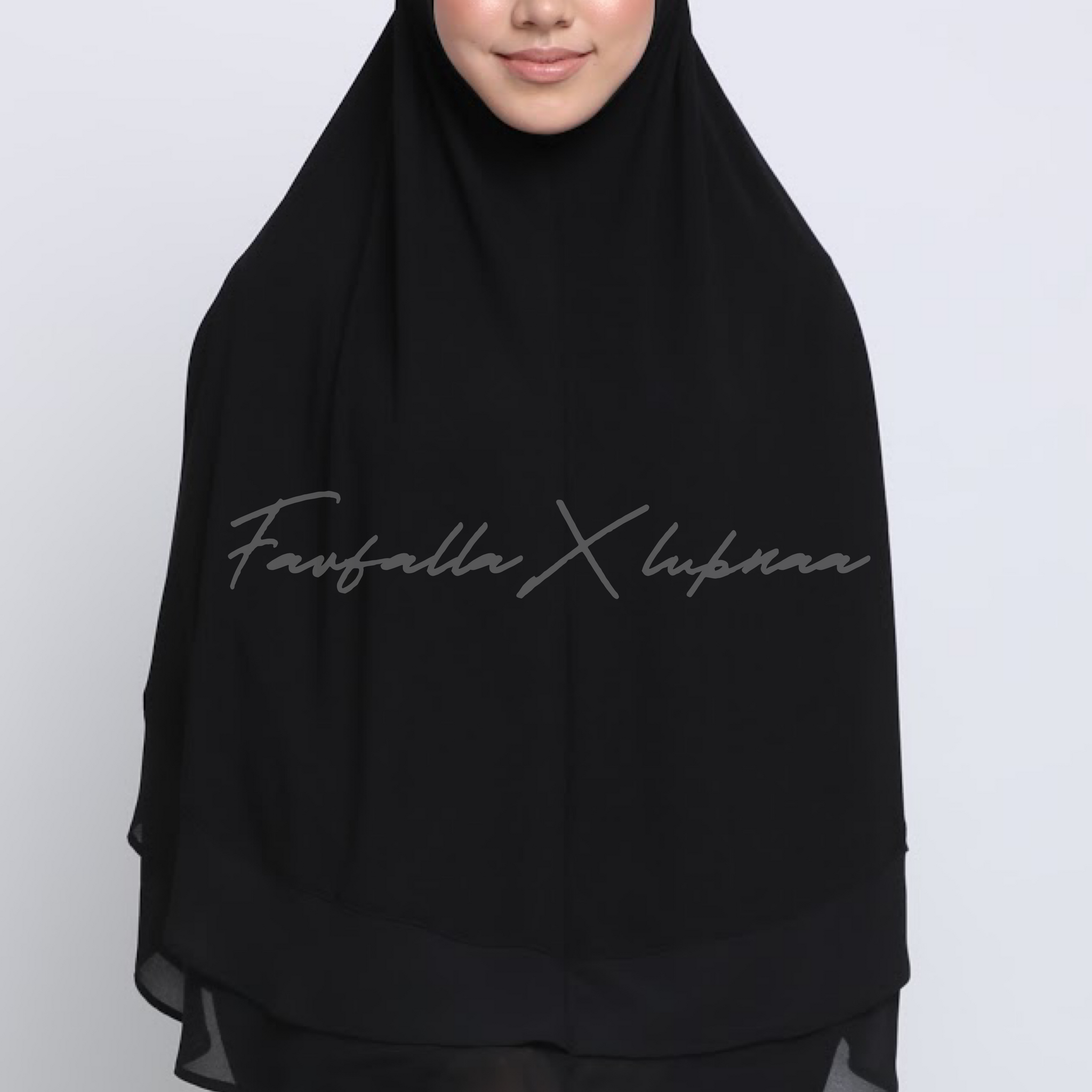 Khimar Zohra in Black