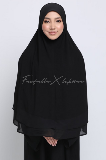 Khimar Zohra in Black