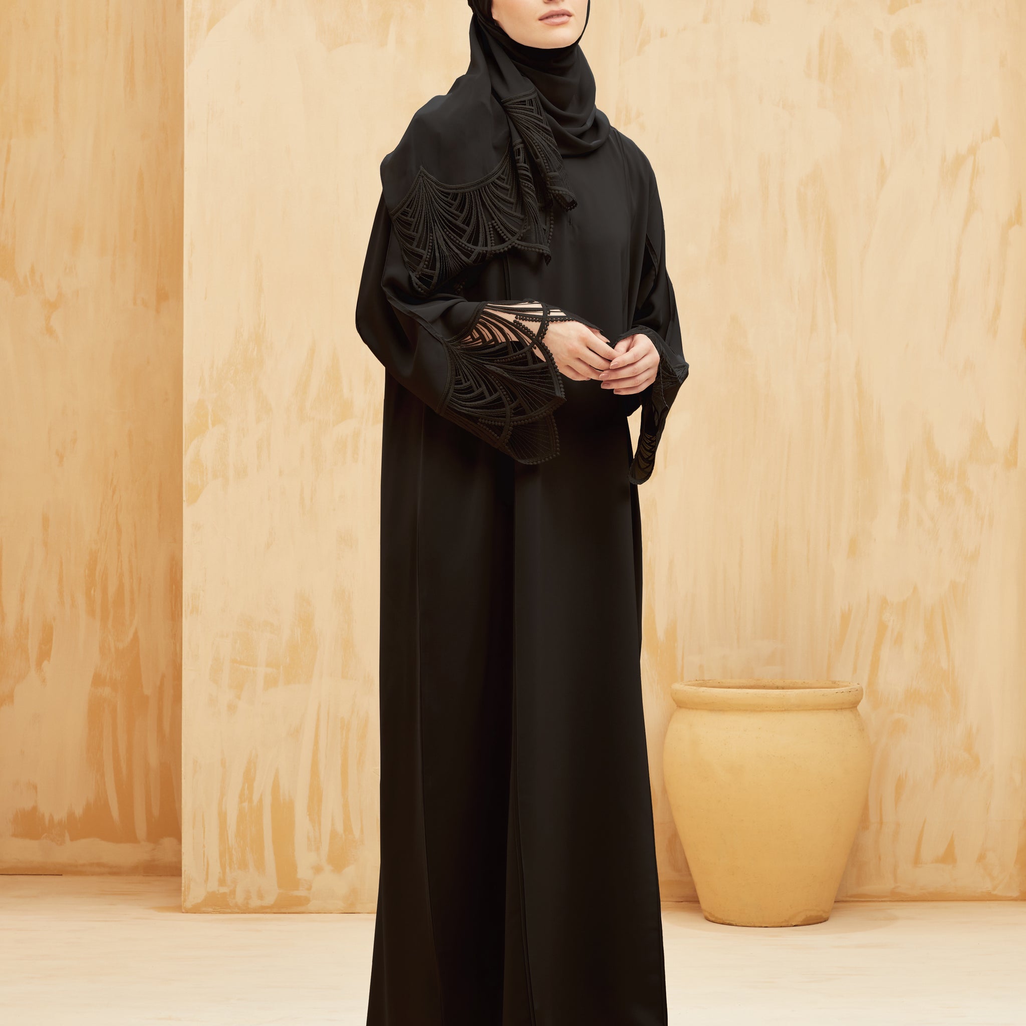 Raudah Abaya in Meteorite